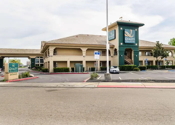 Quality Inn & Suites Lathrop