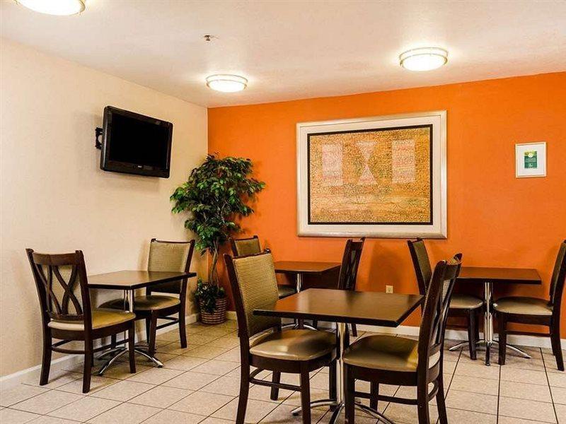 Quality & Hotel Lathrop