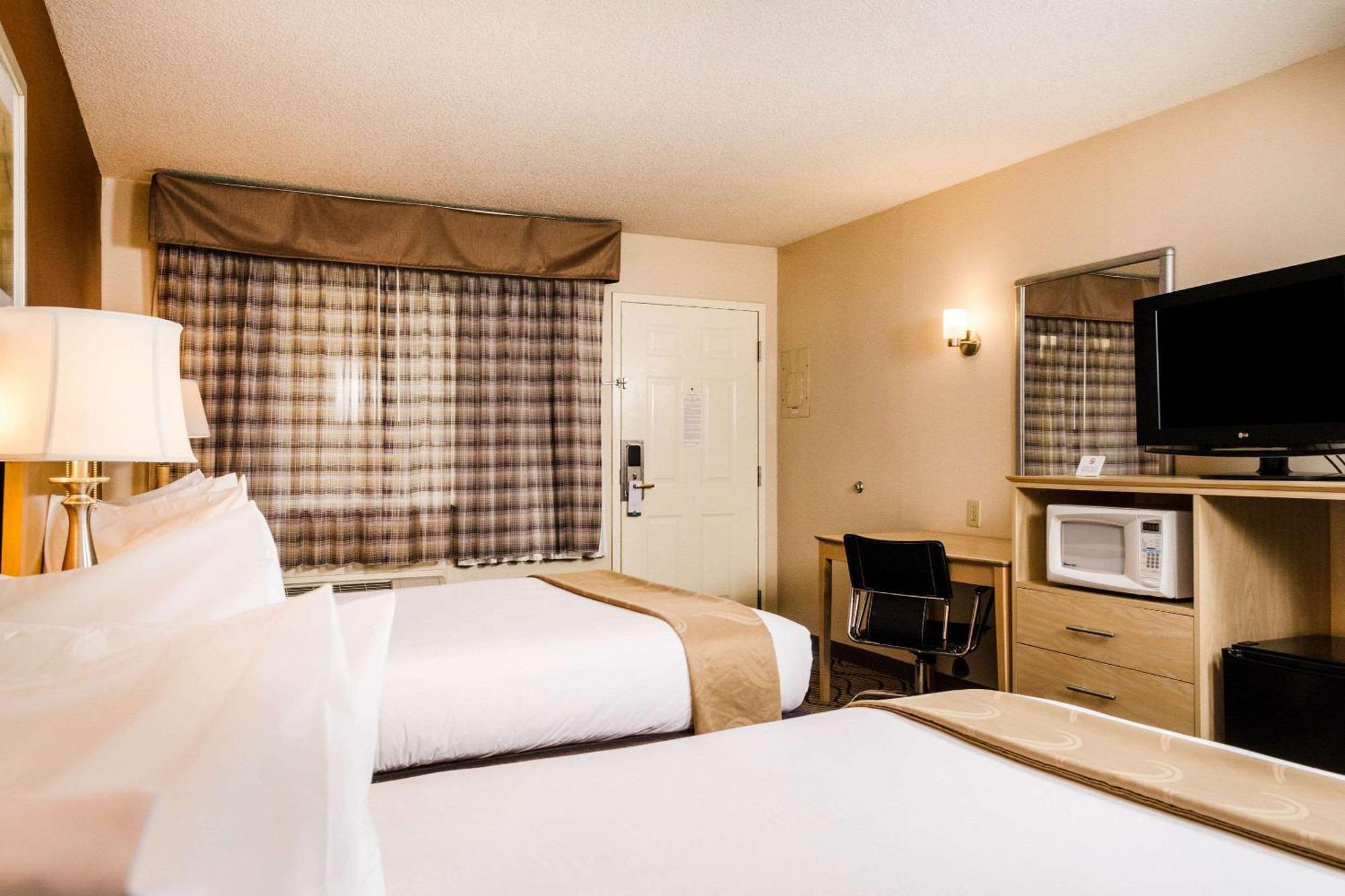 Quality & Hotel Lathrop