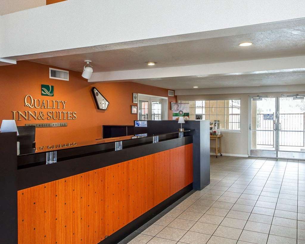 Quality & Hotel Lathrop