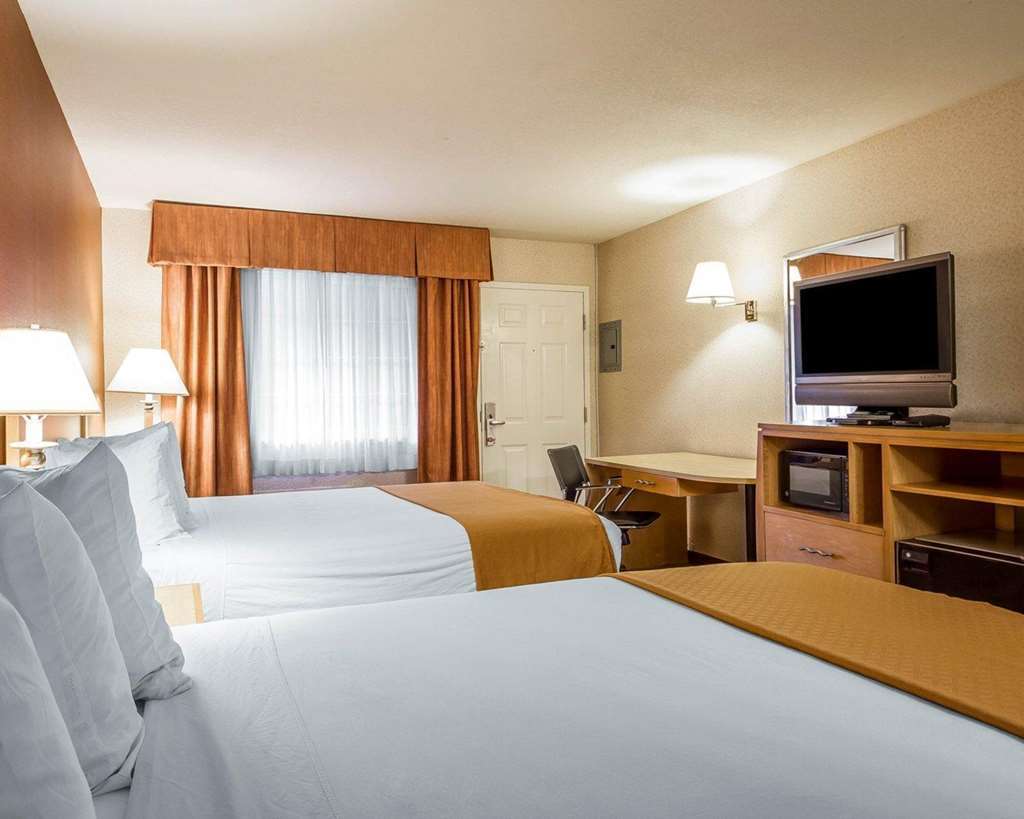 Hotel Quality & Lathrop